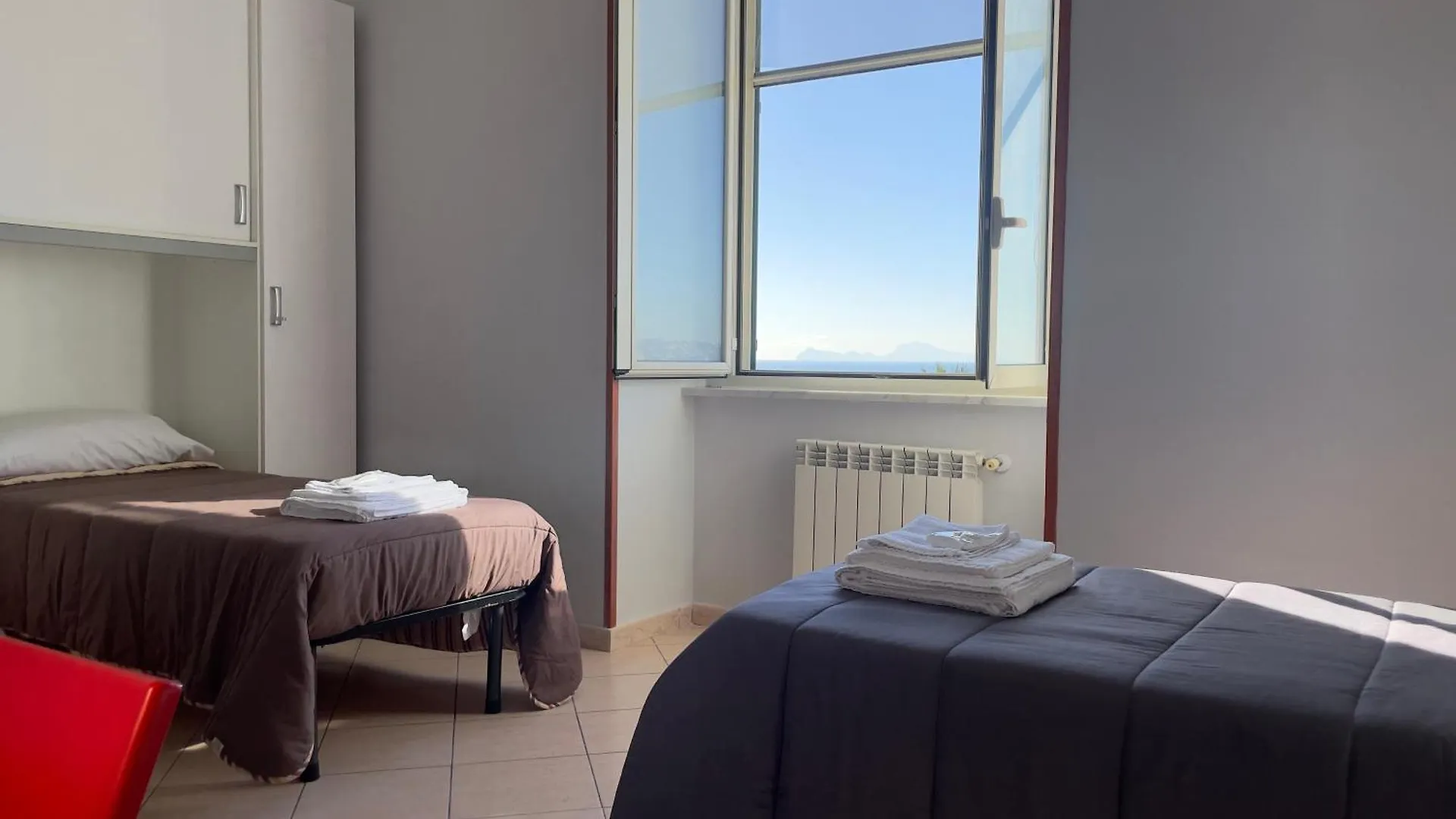 Free Wi-Fi- Vista Mare E Vesuvio-Casa Laura Lejlighed Napoli