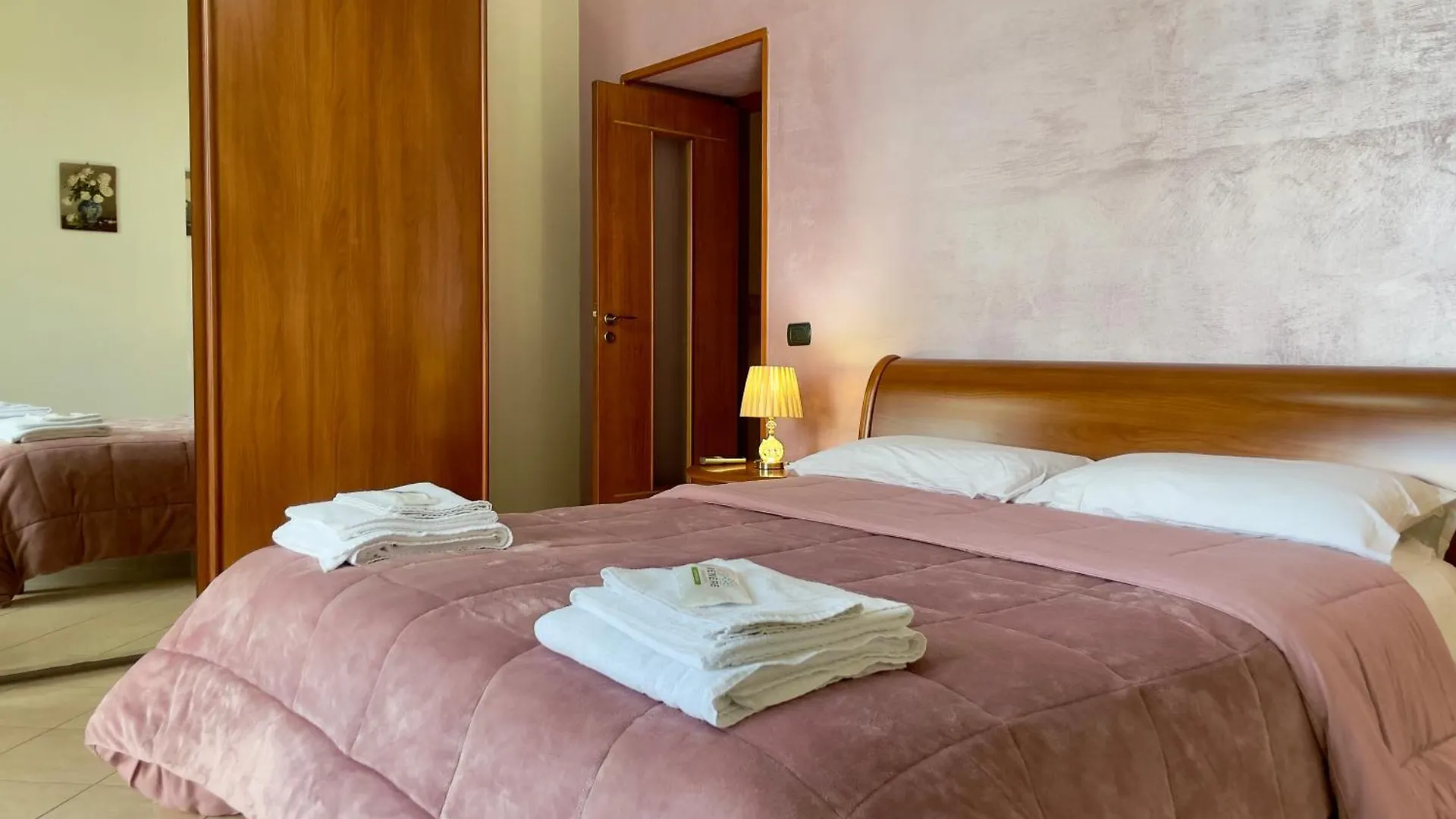 Free Wi-Fi- Vista Mare E Vesuvio-Casa Laura Lejlighed Napoli